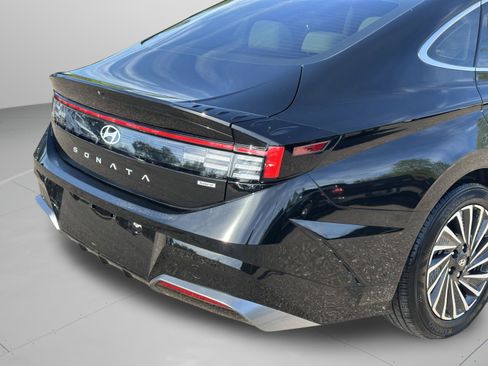 Certified 2025 Hyundai Sonata SEL FWD image 35