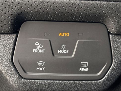 New 2026 Volkswagen Atlas SE image 21