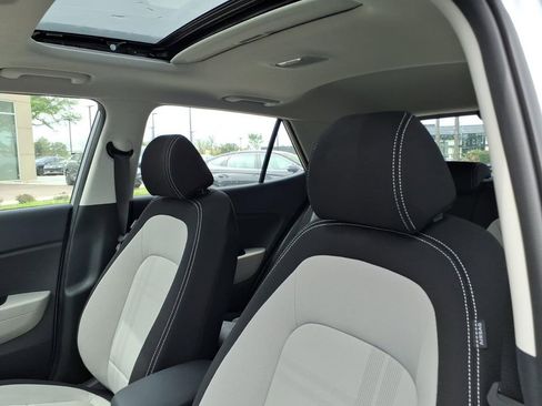 New 2026 Hyundai Venue SEL image 16