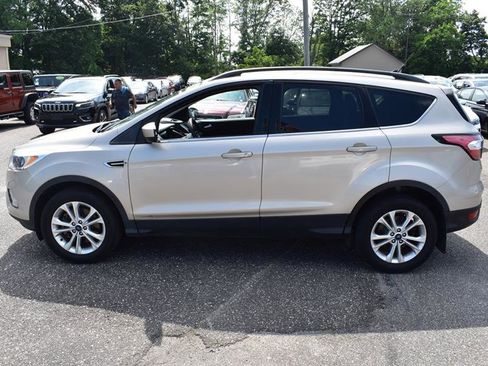 Used 2018 Ford Escape SE w/ SE Sync 3 Package image 5