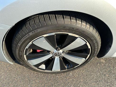 Used 2012 Volkswagen Beetle Turbo FWD image 28