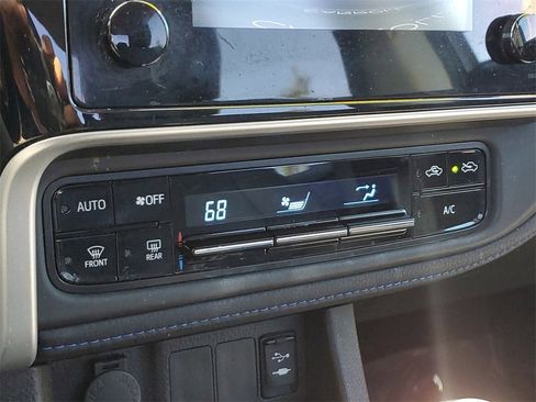 Used 2019 Toyota Corolla SE image 27