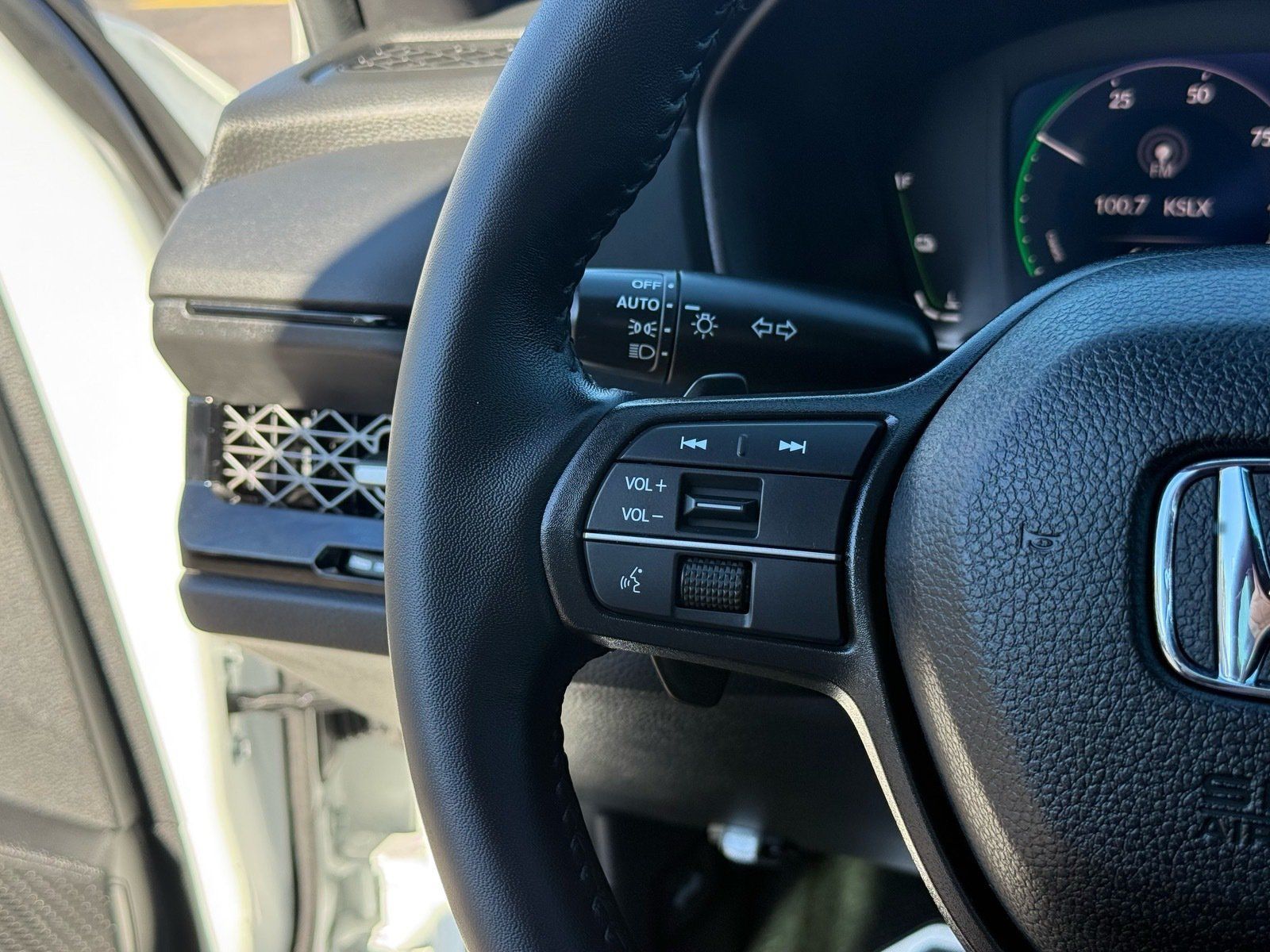 Used 2024 Honda Accord Sport image 17