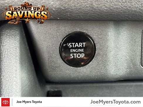 Used 2024 Nissan Rogue SV image 22