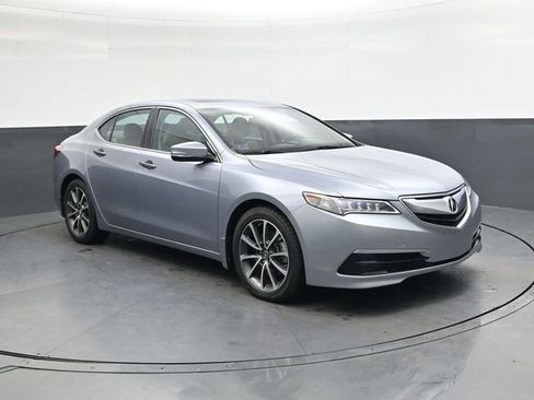 Used 2015 Acura TLX V6 image 2