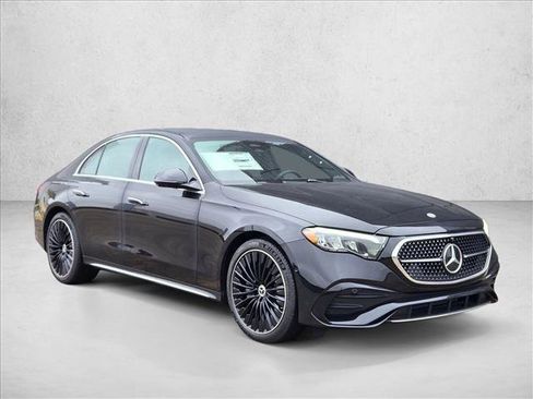 New 2026 Mercedes-Benz E 450 4MATIC Sedan image 3