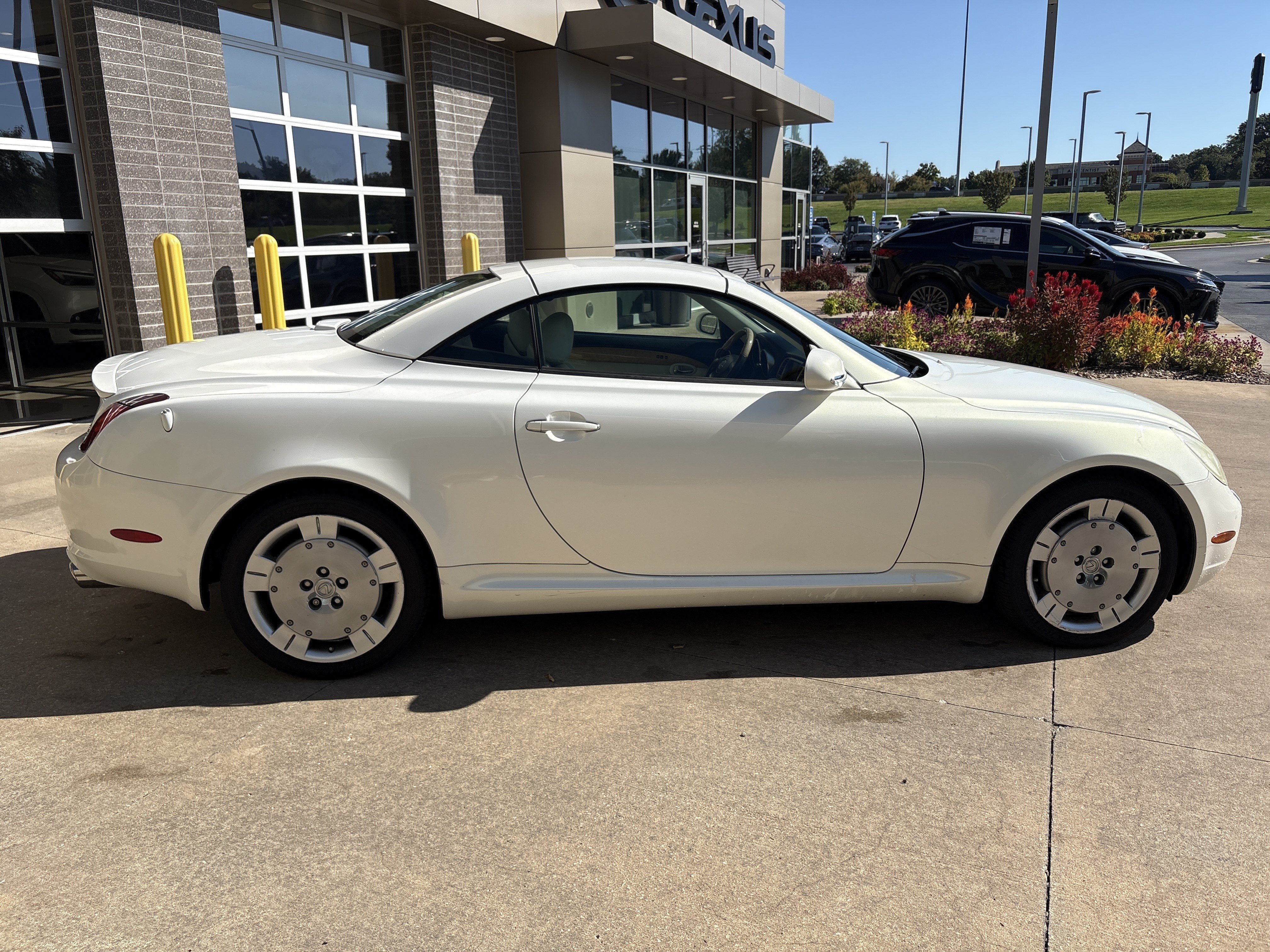 Used 2003 Lexus SC 430 Convertible RWD image 23