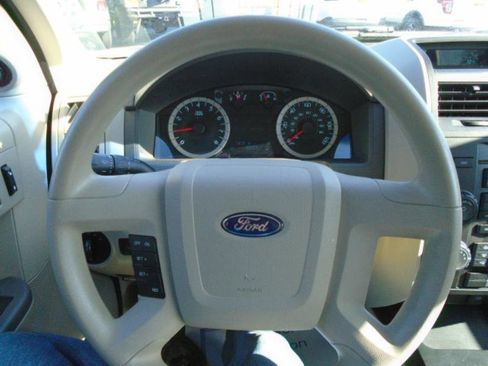 Used 2012 Ford Escape XLS AWD/4WD image 20