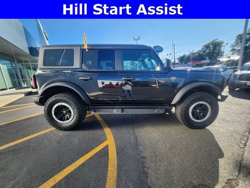 Certified 2024 Ford Bronco Badlands w/ Sasquatch Package image 10