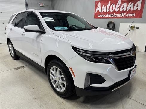Used 2024 Chevrolet Equinox LT image 9