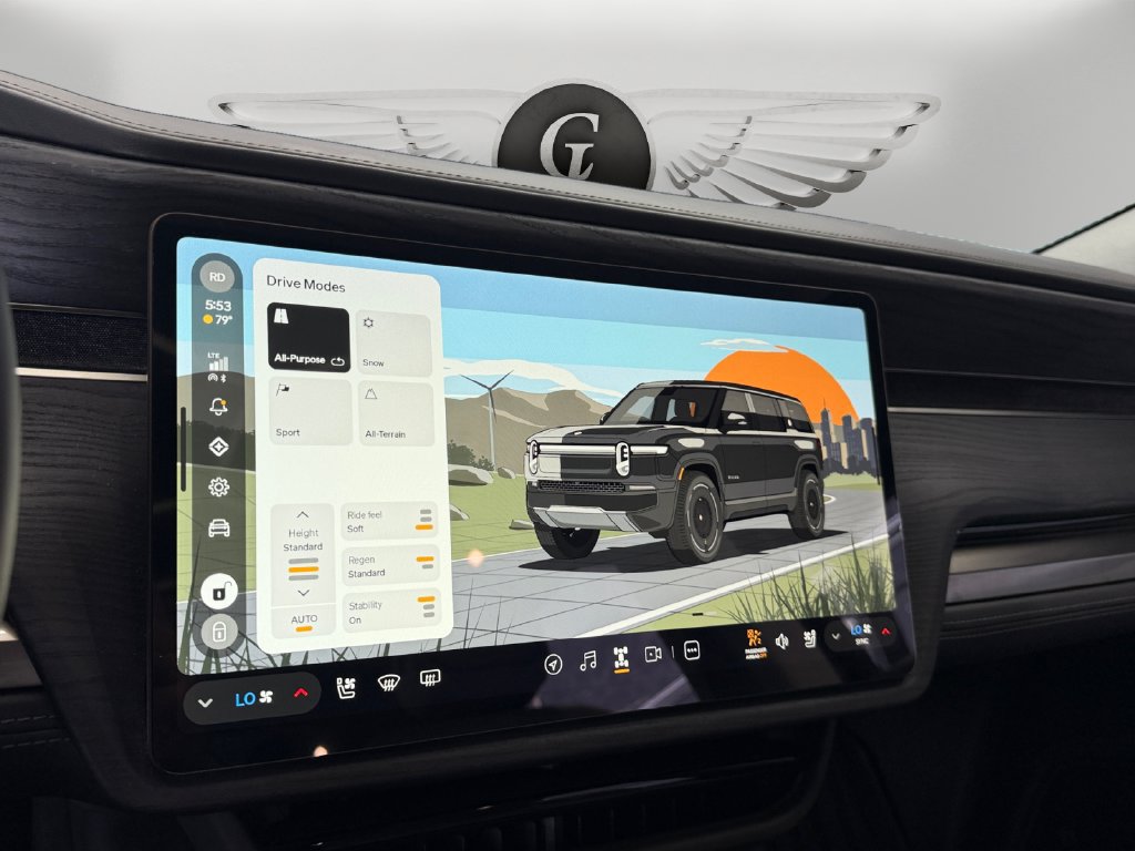 Used 2025 Rivian R1S Adventure Dual AWD/4WD image 23