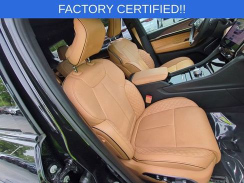 Certified 2025 Jeep Grand Cherokee L Summit w/ Obsidian Package image 39