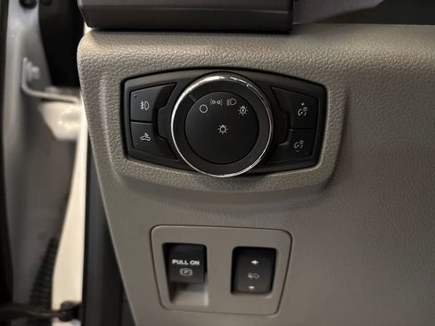Used 2020 Ford F150 XLT w/ Equipment Group 302A Luxury AWD/4WD image 33