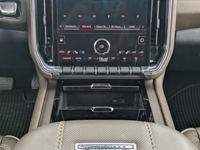 Used 2025 GMC Yukon Denali Ultimate AWD/4WD image 21