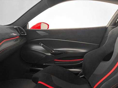 Used 2019 Ferrari 488 Pista Coupe image 24