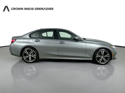Used 2023 BMW 330i xDrive Sedan w/ Premium Package AWD/4WD image 4