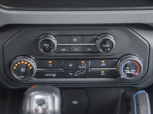 Used 2023 Ford Bronco Black Diamond image 26