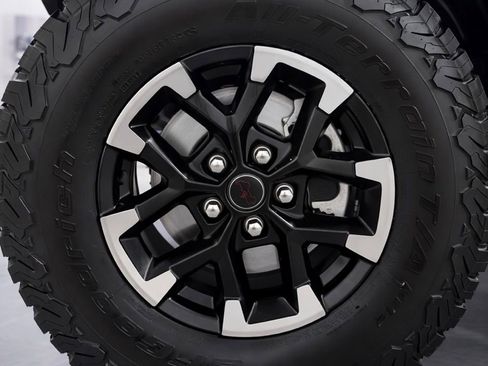 Used 2025 Jeep Wrangler Unlimited Rubicon image 8