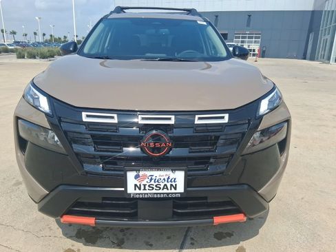 New 2026 Nissan Rogue SV w/ Rock Creek Premium Package AWD/4WD image 2