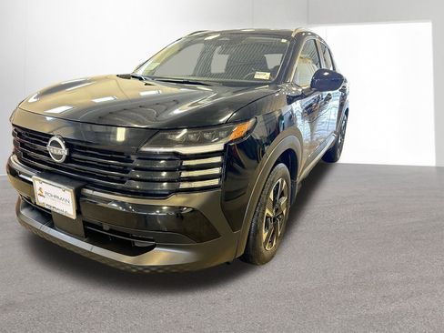 Used 2025 Nissan Kicks SV w/ SV Premium Package image 25