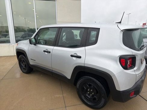 Used 2021 Jeep Renegade Sport AWD/4WD image 2