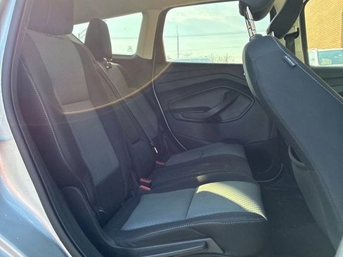 Used 2019 Ford Escape SE image 7