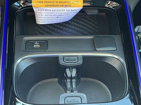 Used 2024 Mercedes-Benz GLB 250 image 20