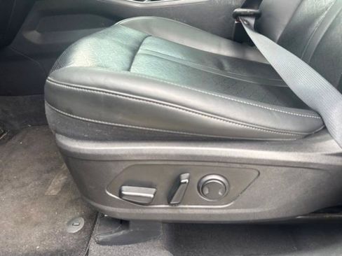 Used 2023 Kia Sorento S w/ Panoramic Sunroof Package FWD image 12