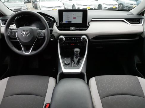 Used 2025 Toyota RAV4 XLE w/ Convenience Package AWD/4WD image 10