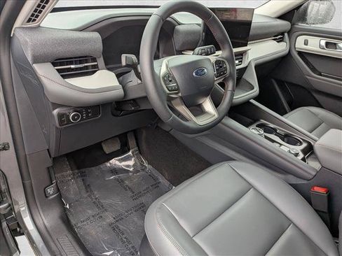 New 2026 Ford Explorer Active w/ Active Comfort Package AWD/4WD image 3