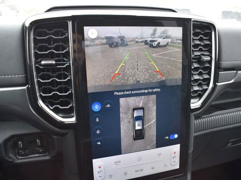 Used 2024 Ford Ranger Lariat w/ FX4 Off-Road Package image 12