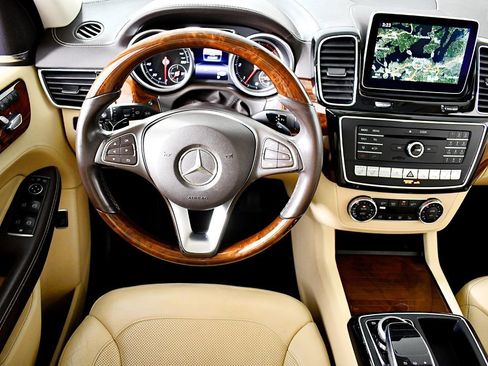 Used 2016 Mercedes-Benz GLE 300d 4MATIC image 22