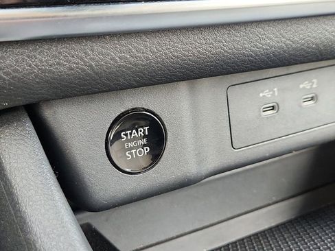 Used 2025 Nissan Rogue SV AWD/4WD image 28