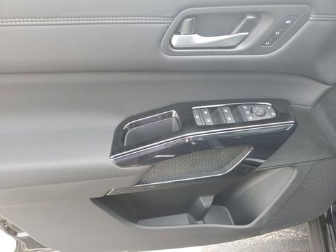 New 2026 Nissan Pathfinder Platinum AWD/4WD image 22