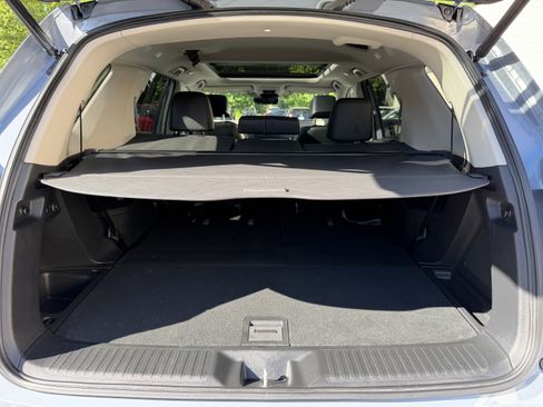 Certified 2025 Honda Pilot Touring image 31