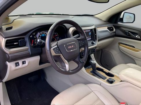 Used 2019 GMC Acadia Denali w/ Technology Package AWD/4WD image 17