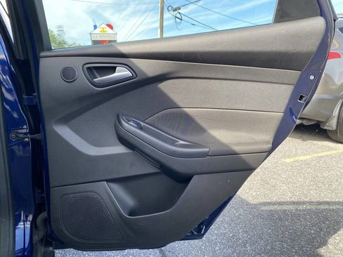 Used 2016 Ford Focus SE w/ Equipment Group 201A image 19
