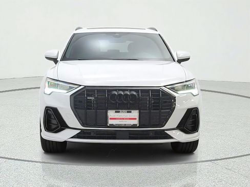 Used 2025 Audi Q3 2.0T Premium w/ Convenience Package AWD/4WD image 2