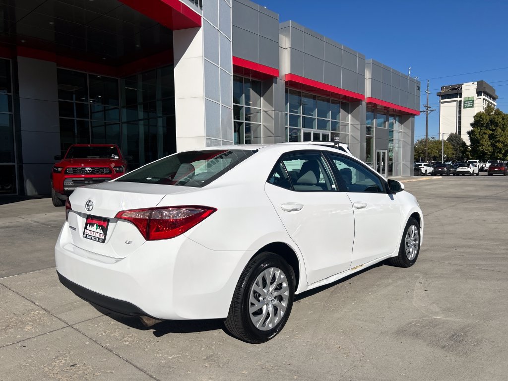 Used 2017 Toyota Corolla LE w/ Carpet Mat Package (TMS) FWD image 6