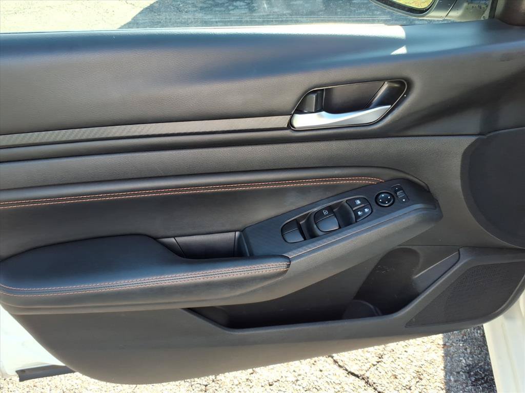 Used 2022 Nissan Altima 2.0 SR FWD image 22