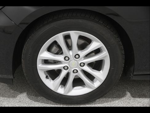 Used 2017 Chevrolet Malibu LT FWD image 20