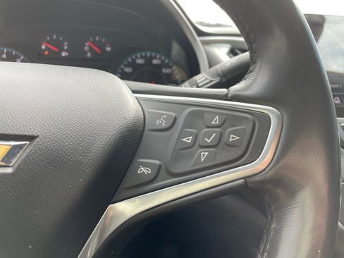Used 2022 Chevrolet Malibu LT w/ Leather Package image 8