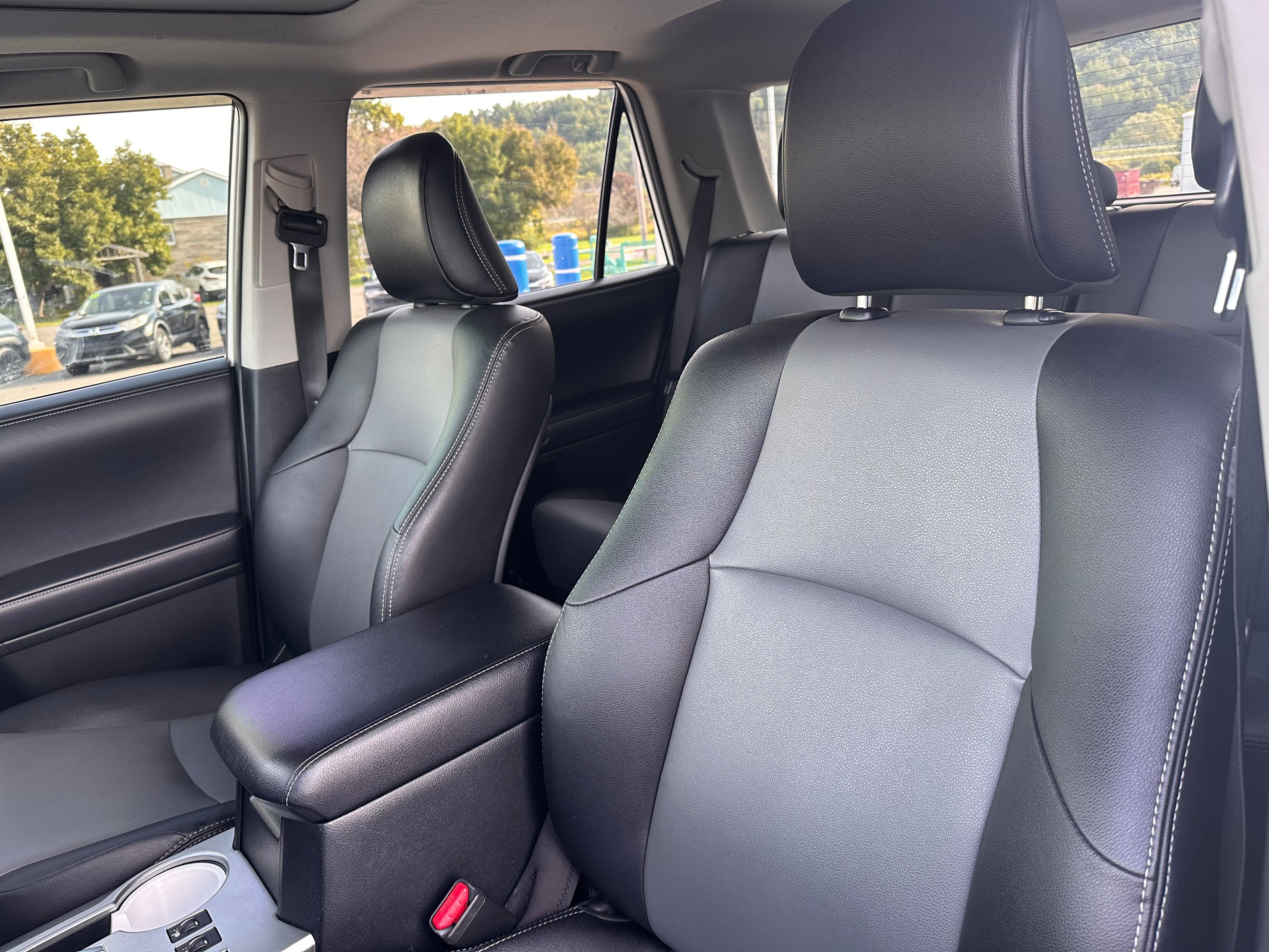 Used 2018 Toyota 4Runner SR5 Premium AWD/4WD image 13