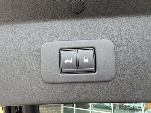Used 2026 Nissan Leaf Platinum+ w/ Cargo Package (Platinum+) FWD image 40