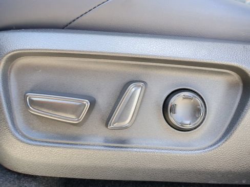 Used 2026 Toyota 4Runner Platinum AWD/4WD image 14