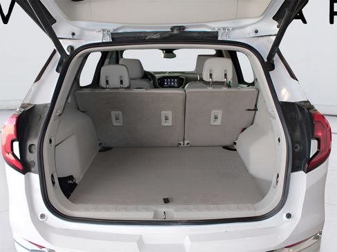 Used 2020 GMC Terrain Denali w/ Denali Premium Package FWD image 21