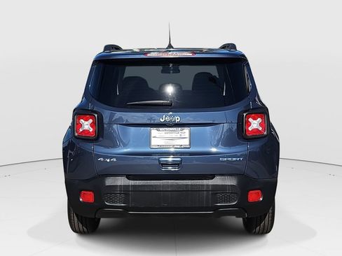 Used 2021 Jeep Renegade Sport w/ Sport Appearance Group image 4