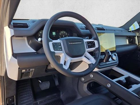 New 2026 Land Rover Defender 110 X-Dynamic SE image 3