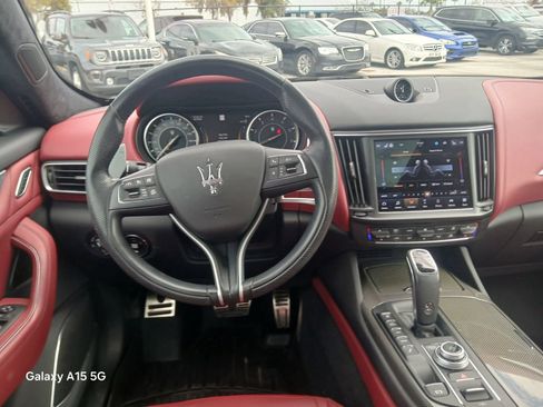 Used 2022 Maserati Levante GT AWD/4WD image 26