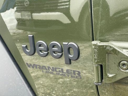 Used 2022 Jeep Wrangler Unlimited Sport image 15